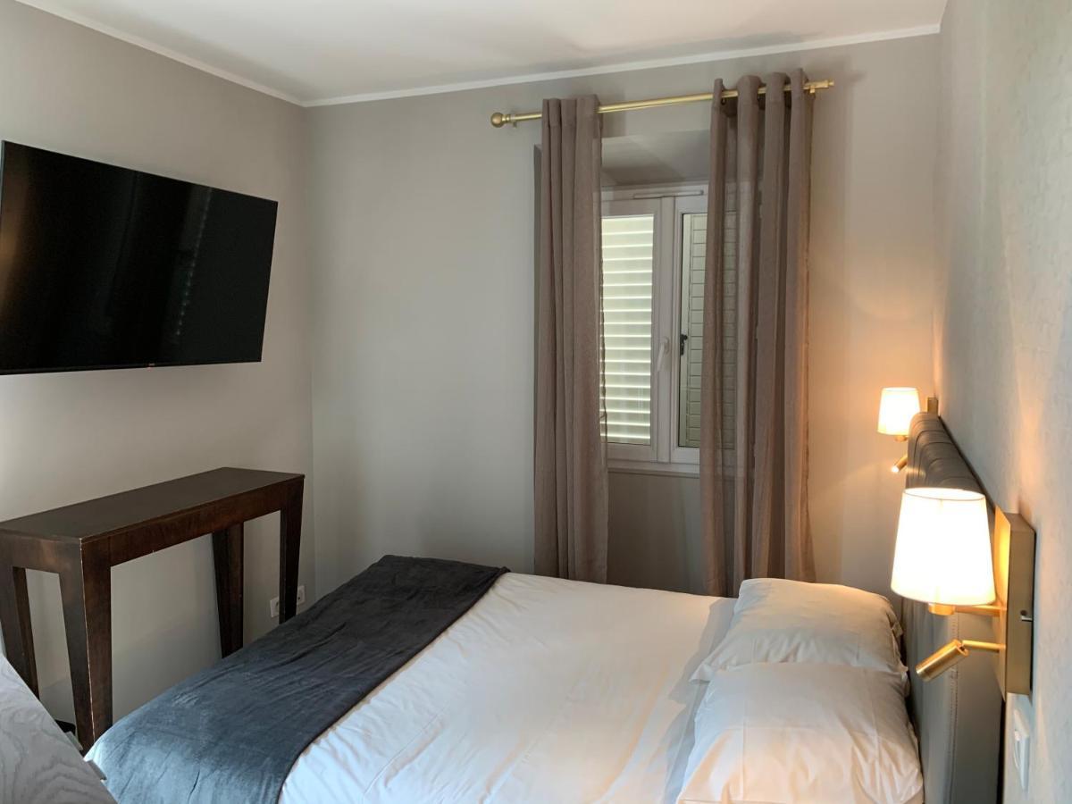 Hotel La Villa D'Ез Екстер'єр фото